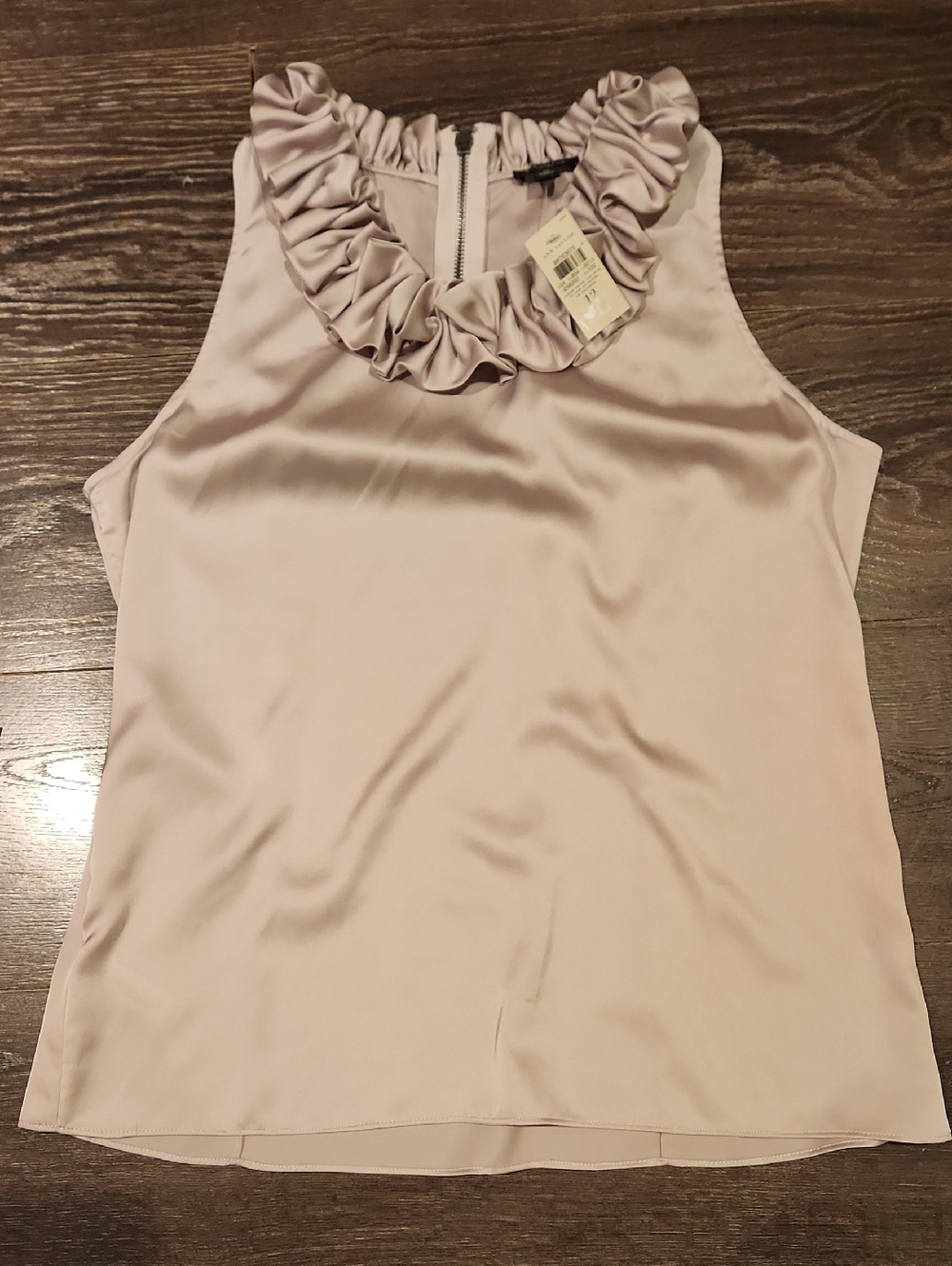 ❤️ NWT! ANN TAYLOR SATIN RUFFLE NECK SLEEVELESS BLOUSE / TOP, 12 - Picture 5 of 9